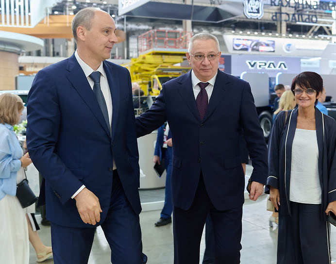 Губернатор Свердловской области Денис Паслер и Председатель совета директоров ГК «Полипласт» Александр Шамсутдинов 