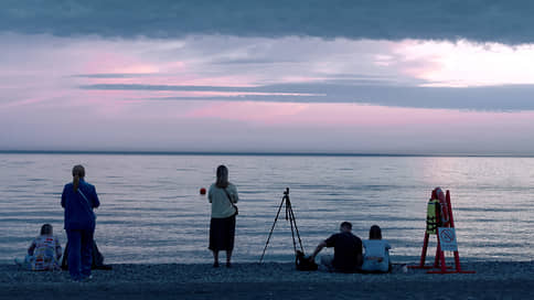 Разлив слил бронирования // Как новый нефтеразлив в Туапсе повлиял на туристический спрос в майские