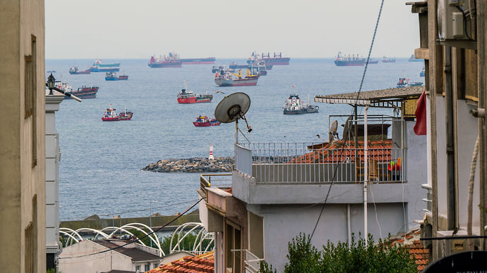 К Черному морю ограничивают доступ