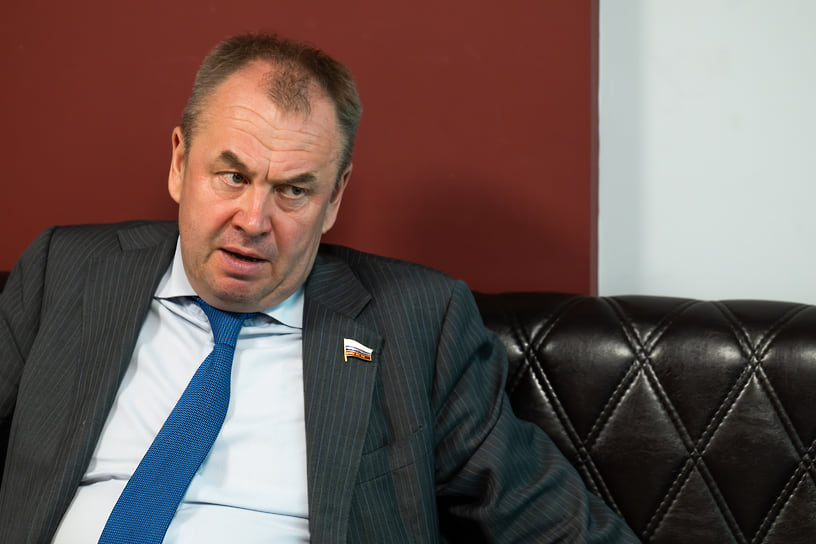 Станислав Наумов