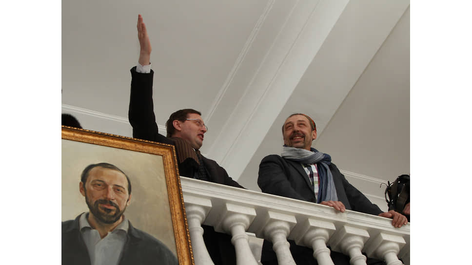 Министр культуры Свердловской области Павел Креков (слева) и драматург Николай Коляда (справа) на церемонии открытия нового здания Коляда-театра в 2014 году