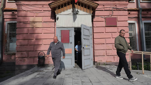 СИЗО расплачивается за побег // В Екатеринбурге осудили экс-сотрудников ГУФСИН за побег осужденных из изолятора
