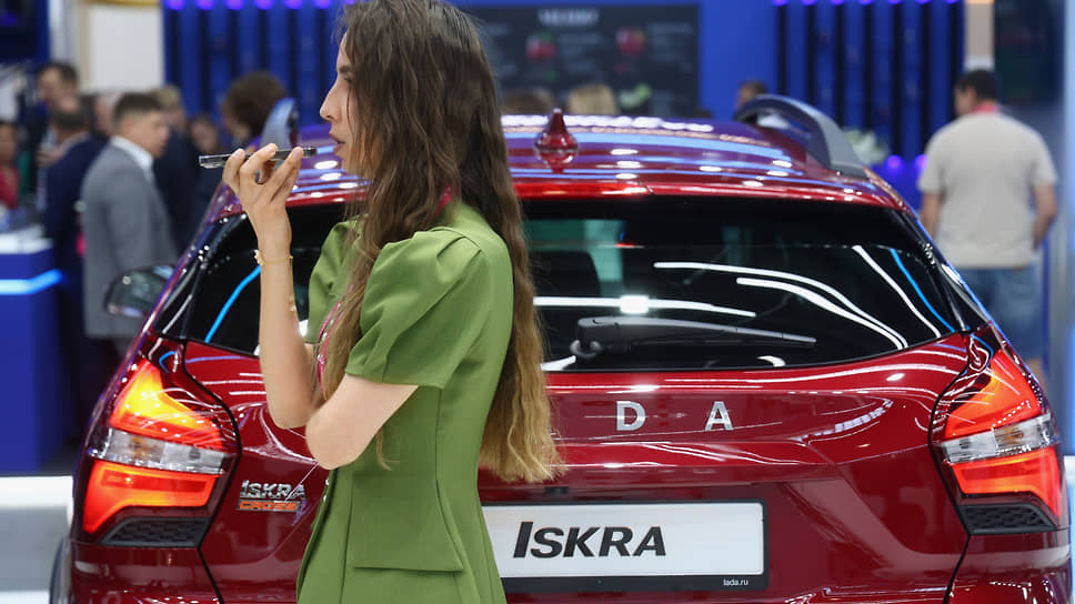 Автомобиль LADA Iskra ("Лада Искра")