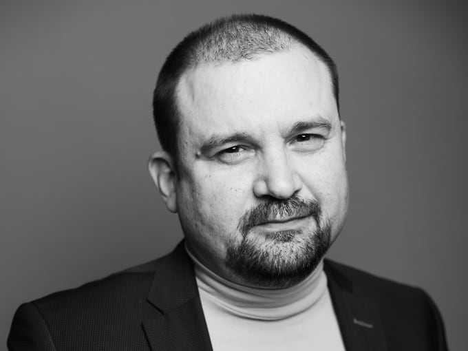 «Работа драматурга — это не только придумать, но и перепридумать»