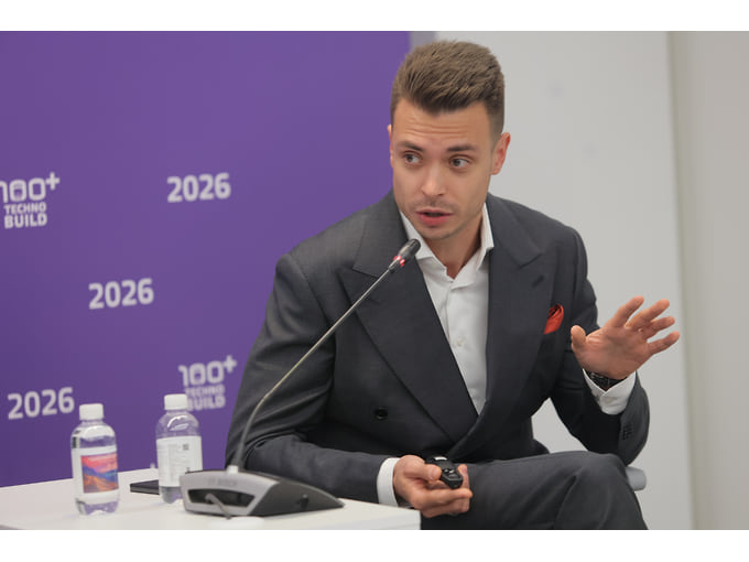 Антон Агапов