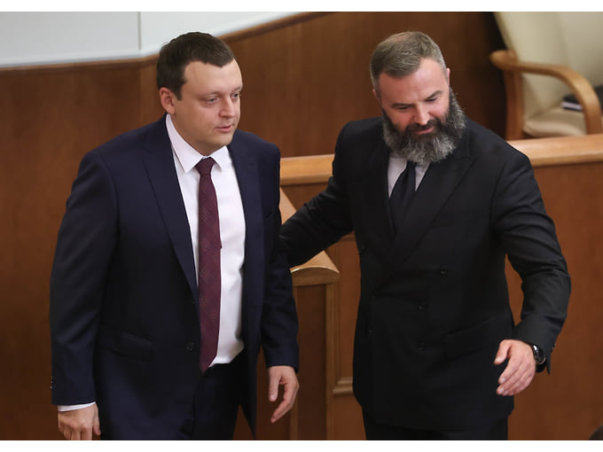 Впервые мандаты депутатов заксобрания получили 20 политиков из 50: 12 от «Единой России», три — от КПРФ, по два — от ЛДПР и «Новых людей», один — от «Справедливой России» 