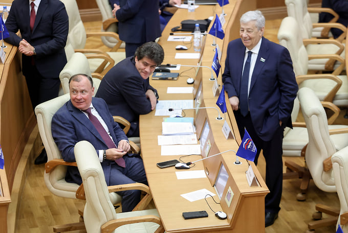 Слева направо: Алексей Орлов, Александр Высокинский, Аркадий Чернецкий 