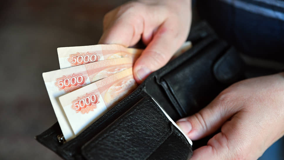 В Казани средняя зарплата на крупных и средних предприятиях составила 106 тысяч 