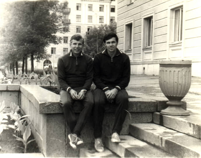 Тренеры Анатолий Кашурин и Николай Марков в 1971 году. Ранее оба входили в состав «Рубина» в качестве футболистов 