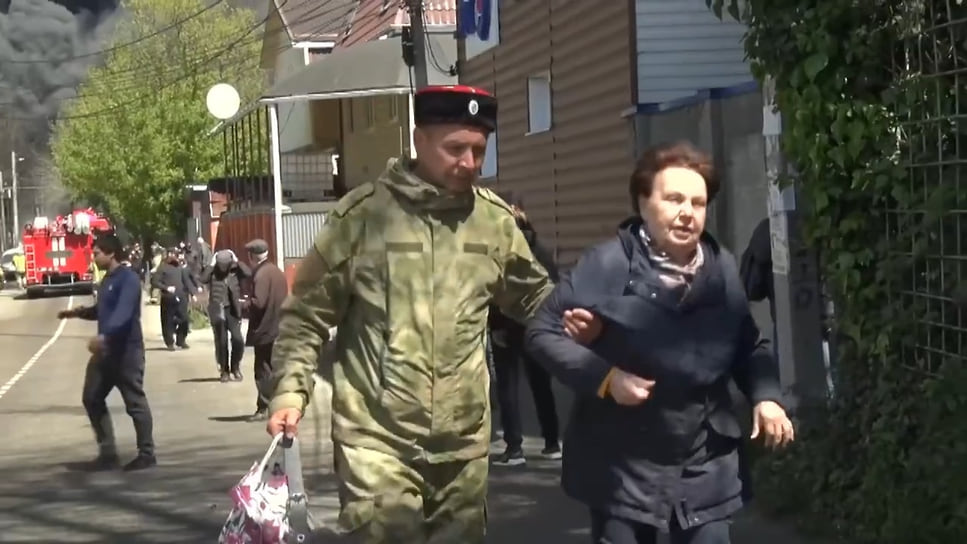 Владимир Путин поручил главе МЧС Александру Куренкову выехать на место пожара в Туапсе