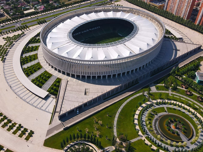 В 2013 году в Краснодаре началось строительство стадиона футбольного клуба «Краснодар», вокруг которого позднее появился парк