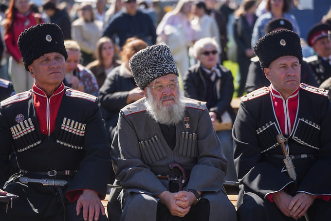 За два дня VII Всероссийский фестиваль традиционной казачьей культуры собрал более 20 тыс. человек. Еще 330 тыс. наблюдали за происходящим в социальных сетях