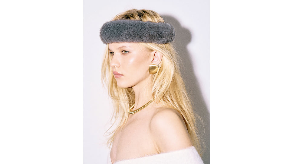 Cocoshnick Headdress