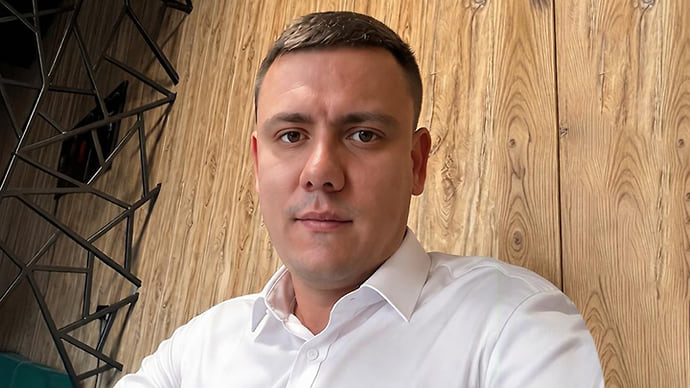 Ворота по промпту*