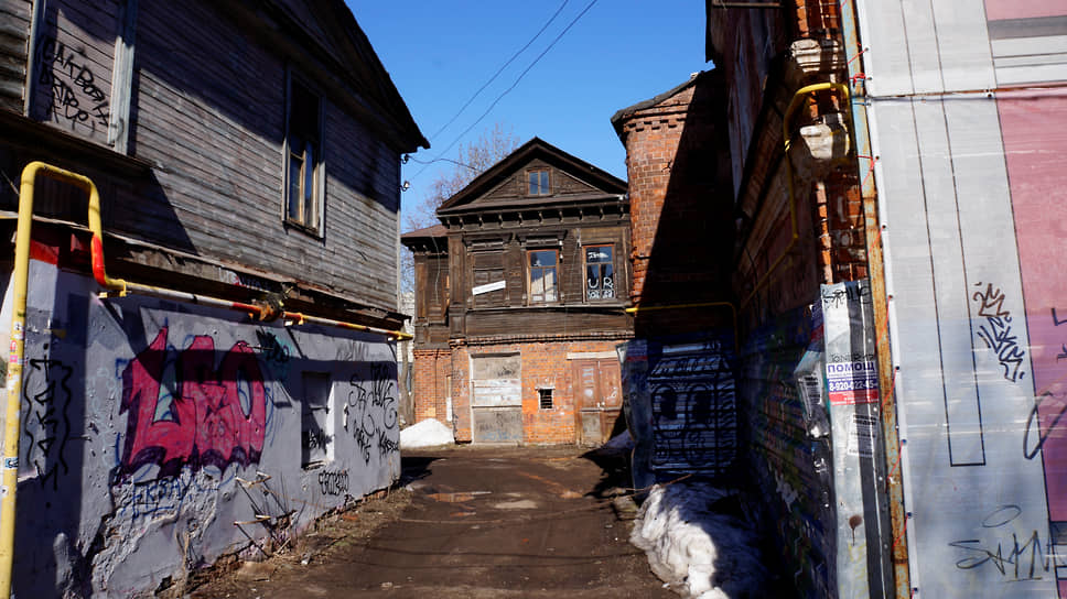 Расселенный дом в Холодном переулке, 18а 