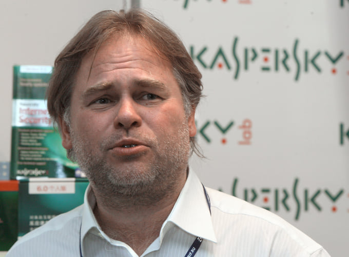 В 1991 году Касперский возглавил группу по информационной безопасности в Центре информационных технологий КАМИ