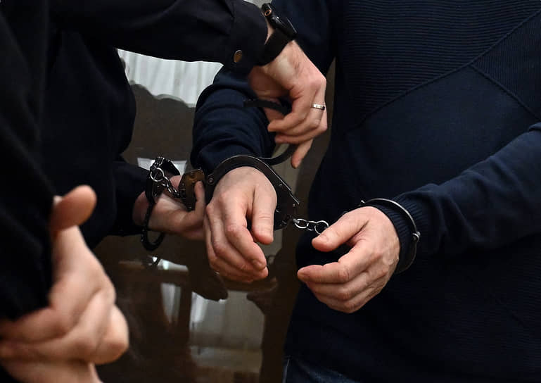 Бывший сотрудник ФСИН Александр Твардовский продолжает настаивать на своей невиновности по делу о взятках на 1,5 млн руб. и превышении полномочий 