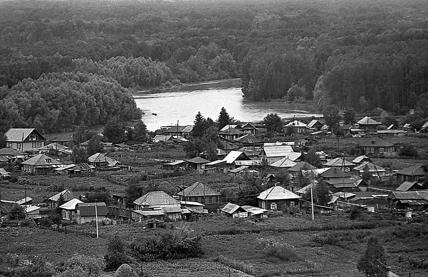 Вид на село Сростки с горы Пикет, 1980-е годы