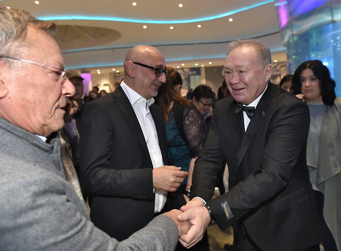 Актер Сергей Шакуров, продюсер Сергей Мелькумов и актер Юрий Кузнецов на премьере фильма «Дуэлянт» режиссера Алексея Мизгирева. Москва, сентябрь 2016 года