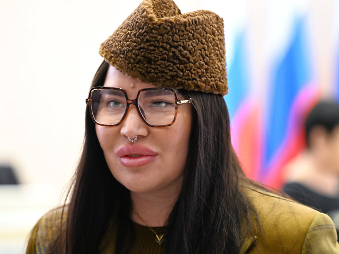 В Санкт-Петербурге арестовали бьюти-блогера Раду Русских