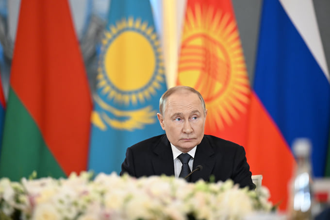 Владимир Путин заявил, что это традиционный саммит лидеров СНГ в преддверии Нового года  