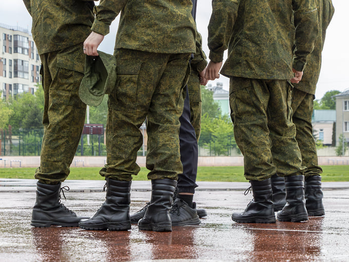 Из Ростовской области к местам службы отправилась первая сотня призывников