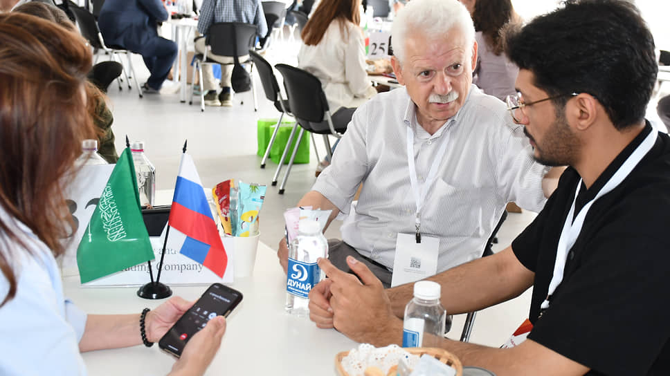 Образцы готовой продукции использовались в качестве аргументов в переговорном процессе