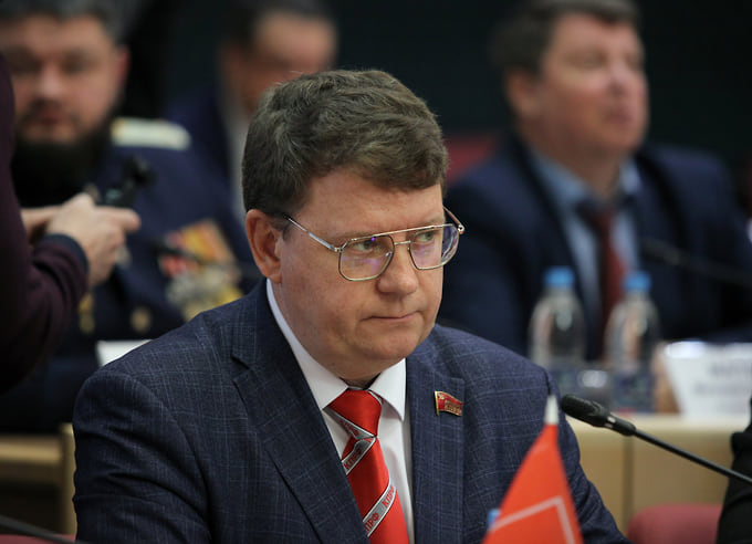 Представитель КПРФ Алексей Лескин