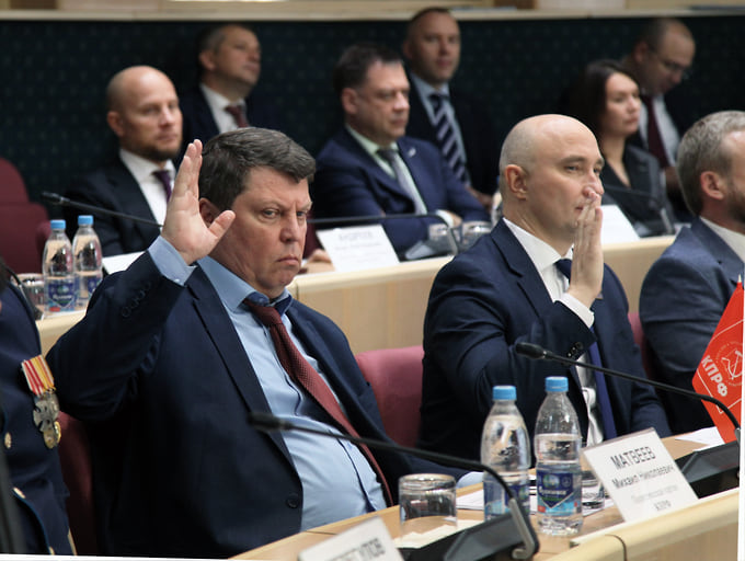 Коммунист Михаил Матвеев после пятилетнего пребывания в Госдуме вернулся на уровень регионального депутата