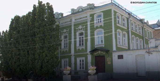 Муниципальные предприятия Хвалынска укомплектуют спецтехникой для обслуживания дорог