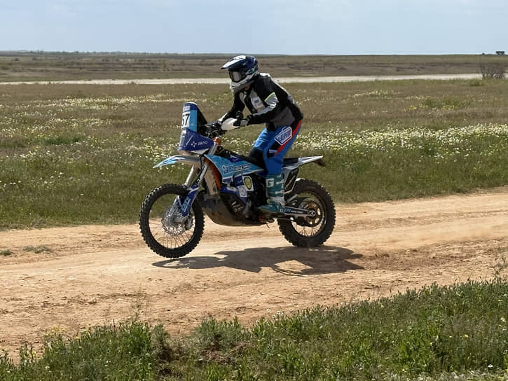 Адаптивная гоночная мотокоманда «BN Racing» второй год участвует в гонке «Золото Кагана»