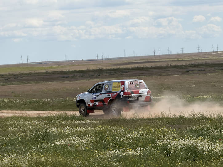 Команда «Русь» на Toyota LC 200