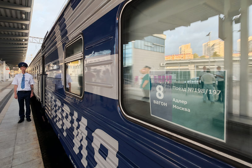Для перевозки пассажиров компания задействовала в новых поездах 174 вагона: 114 купейных, 54 плацкартных и 6 вагонов-ресторанов