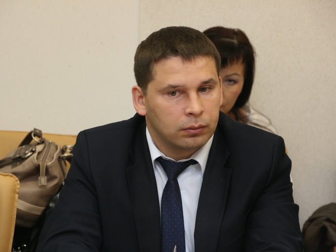 Павел Сафонов сменил Артема Ковшова в кресле министра строительства региона 