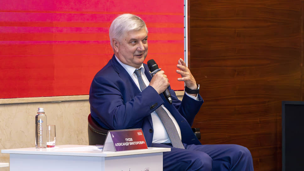По словам губернатора, инициатива акционировать «Факел» пока не поддержана его коллегами