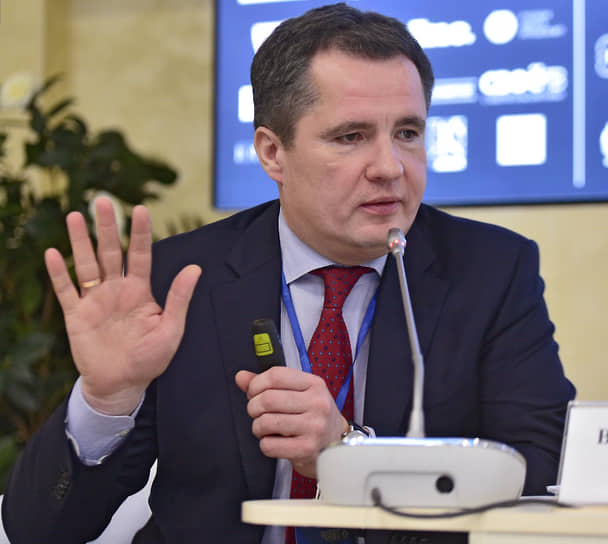 В 2018 году Вячеслав Гладков покинул пост замглавы Севастополя по собственному желанию и стал заместителем председателя краевого правительства — руководителем аппарата.