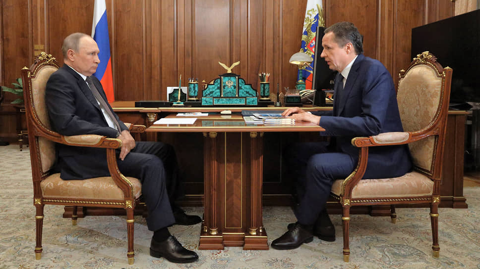 На встрече с президентом Владимиром Путиным 8 августа 2022 года Вячеслав Гладков констатировал снижение объема инвестиций в регион.