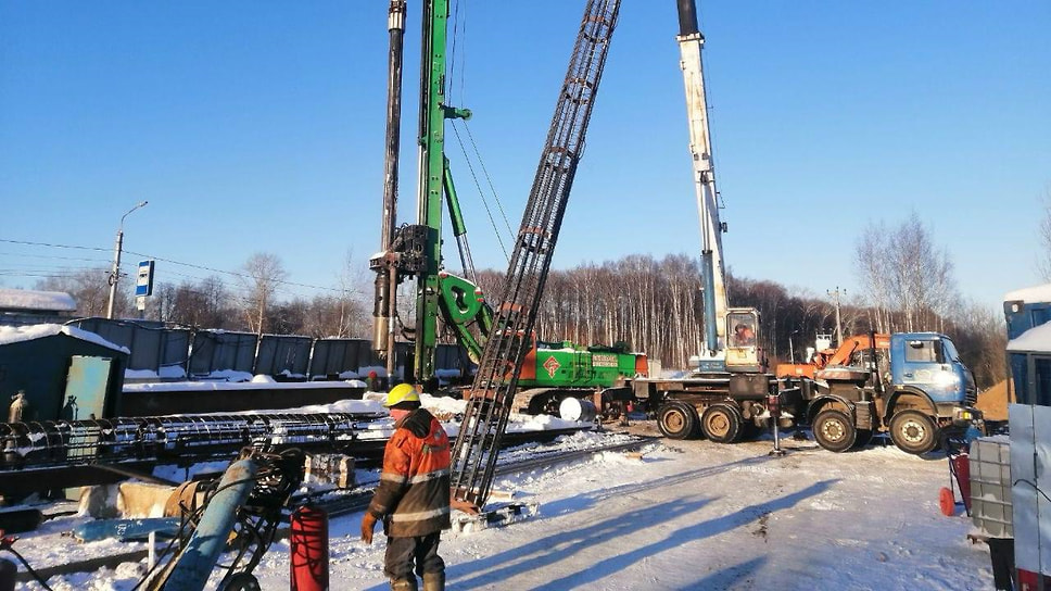 Строительство моста через Волгу в Ярославле