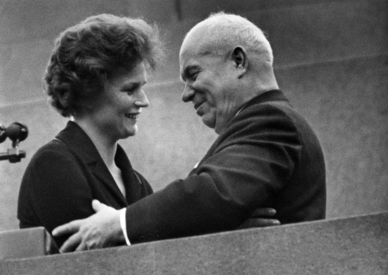 1963 год. Валентина Терешкова и Никита Хрущев 