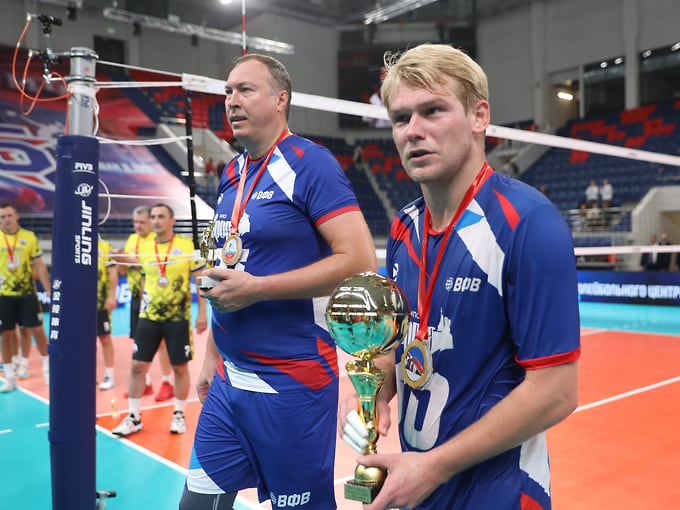 Победила команда Всероссийской федерации волейбола