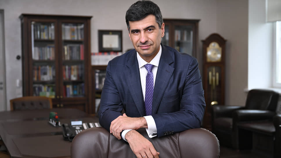 Владимир Гапонько