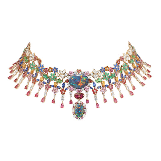 Колье Galons Printemps, Dior Joaillerie, розовое золото, синие и розовые сапфиры, изумруды, опалы, спессартины, цавориты, розовая шпинель, цветной лак