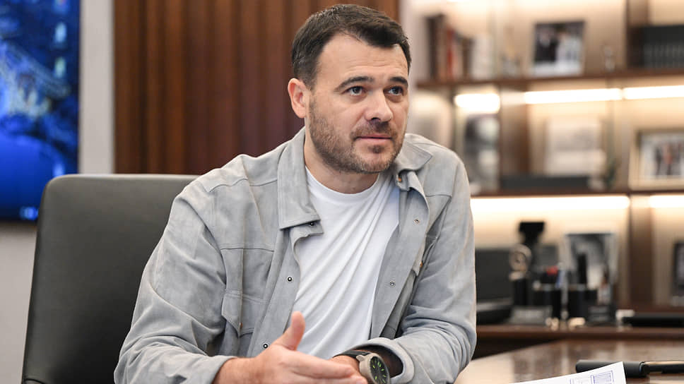 Певец, композитор и предприниматель Эмин Агаларов