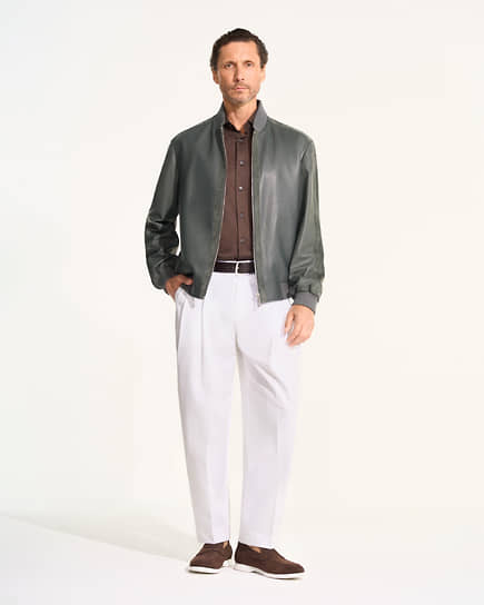 Бомбер, Zilli; рубашка, MVST; брюки, Dolce & Gabbana; пенни-лоферы и ремень, Kiton