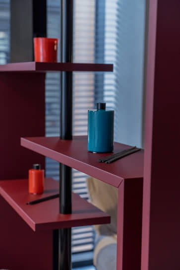 Стеллаж Joy, Zanotta, ароматы для дома Cassina 