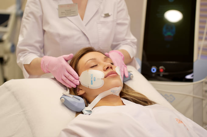 Технология EMFACE в клинике эстетической медицины Omny Beauty Clinic