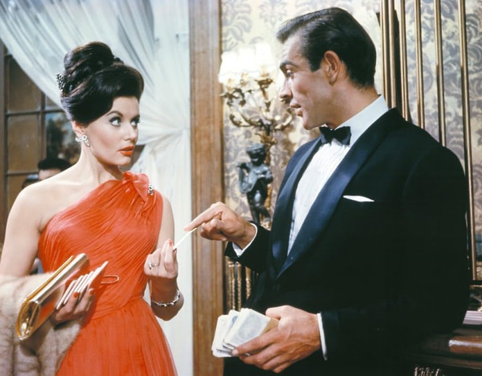 Актриса Юнис Гейсон в роли Сильвии Тренч в фильме «Доктор Ноу» (1962)