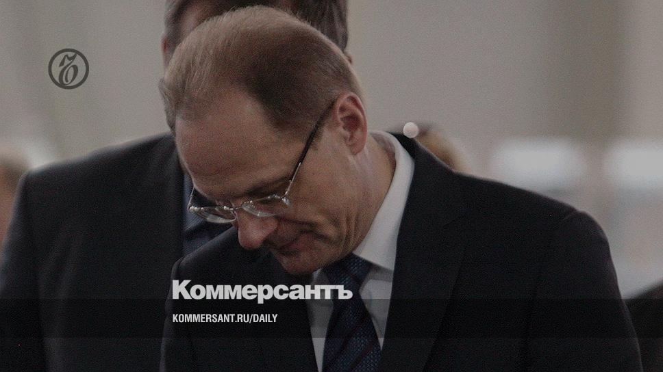 Губернатора уволить. Новосибирский губернатор отправлен в отставку Юрченко. Фото уволенных Путиным экспертов вчера.