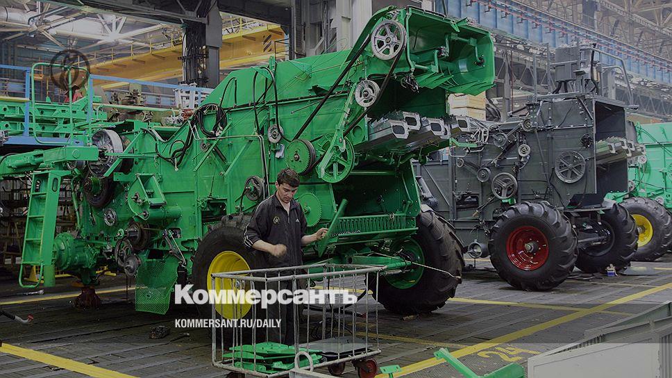 Комбайновый завод. Комбайновый завод Ростсельмаш СССР. Днепропетровский комбайновый завод. Сборка комбайна. Сборщик сельскохозяйственной техники.