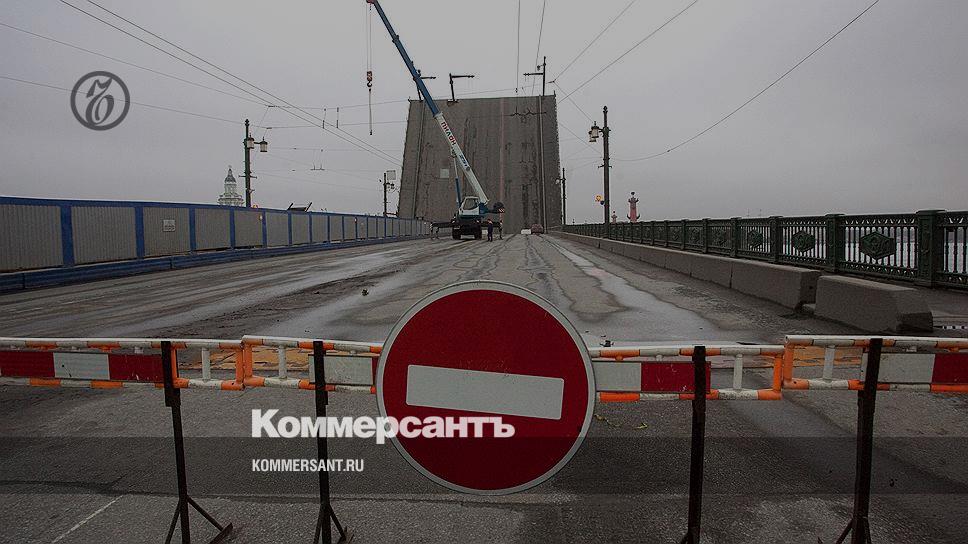 Мост володарского развелся